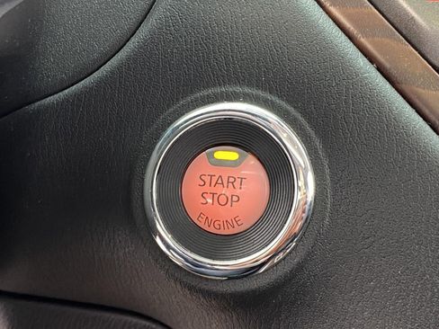 Used 2019 Nissan Pathfinder Platinum image 28