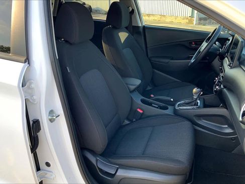 Used 2022 Hyundai Kona SEL FWD image 9