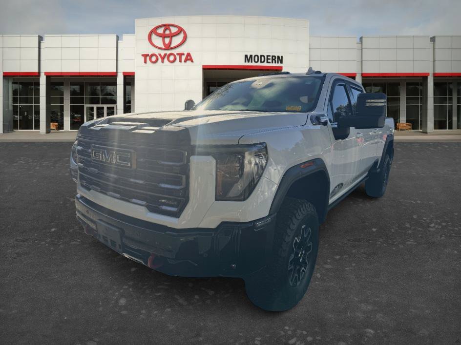 Used 2025 GMC Sierra 2500 AT4X AWD/4WD image 1