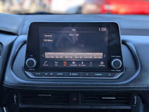 Used 2023 Nissan Rogue S image 19