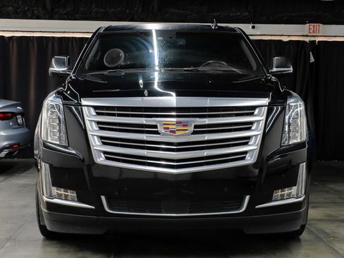 Used 2016 Cadillac Escalade Platinum image 8