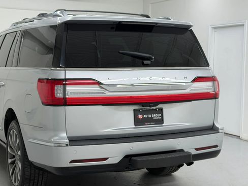 Used 2019 Lincoln Navigator L Select w/ Cargo Package AWD/4WD image 39