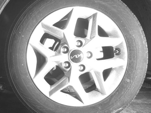 Used 2025 Kia Soul LX w/ LX Technology Package image 12