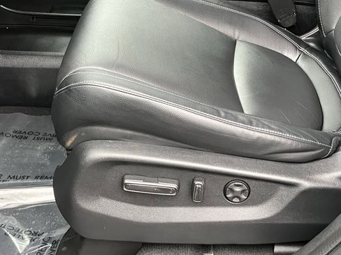 Certified 2024 Honda Odyssey Touring image 17