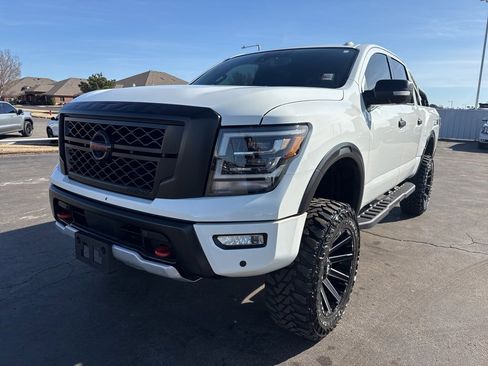 Used 2020 Nissan Titan PRO-4X w/ Pro-4x Convenience Package image 2