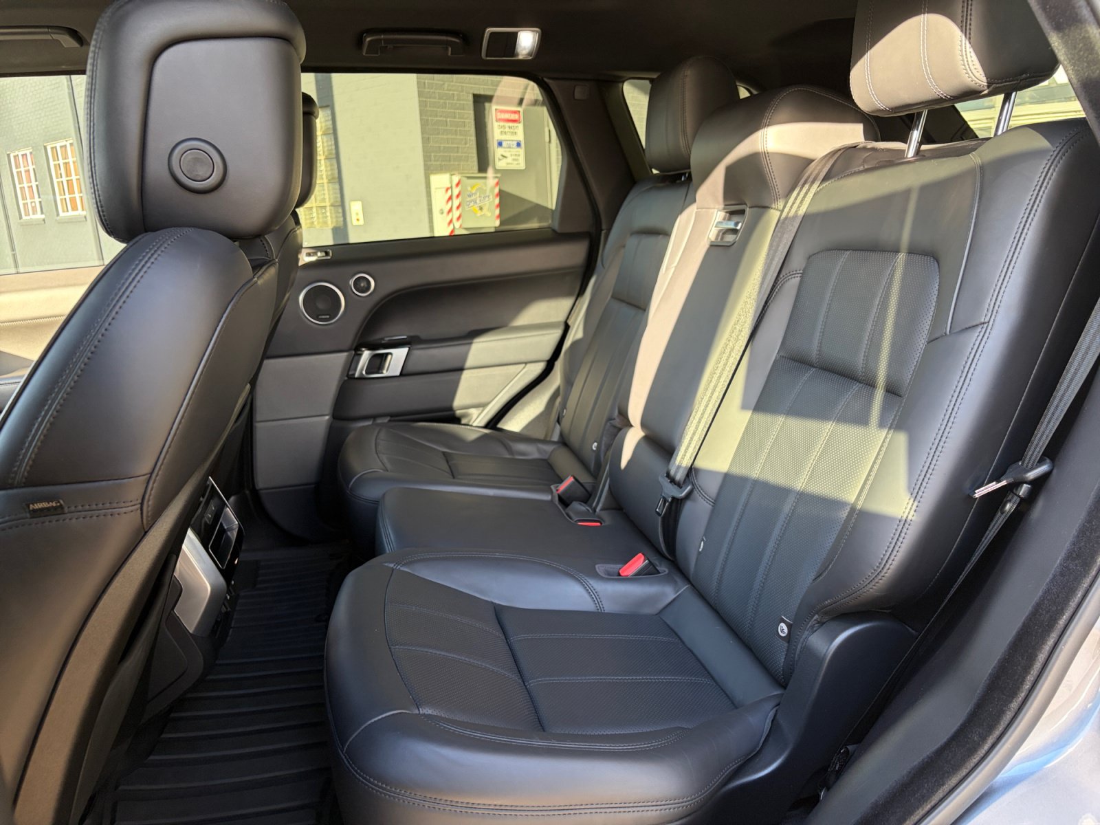 Used 2020 Land Rover Range Rover Sport HSE Dynamic AWD/4WD image 17
