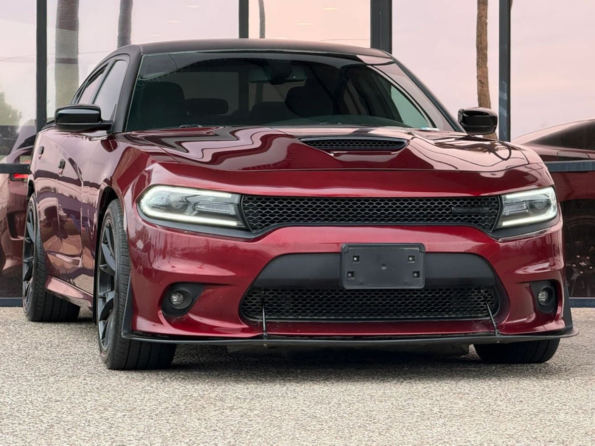 Used 2019 Dodge Charger R/T w/ Blacktop Package RWD image 18