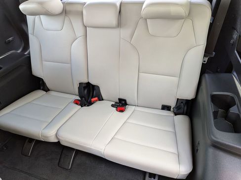 Used 2025 Kia Telluride S image 29