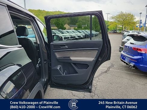 Certified 2022 Volkswagen Atlas SE w/ Panoramic Sunroof Package AWD/4WD image 46