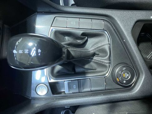 Used 2022 Volkswagen Tiguan S image 17