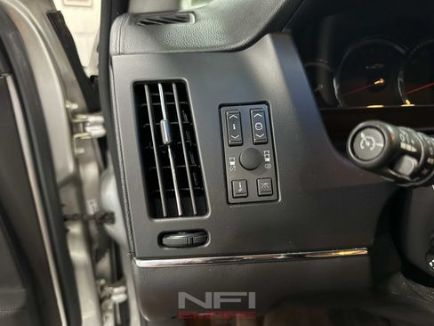 Used 2008 Cadillac STS V RWD image 31