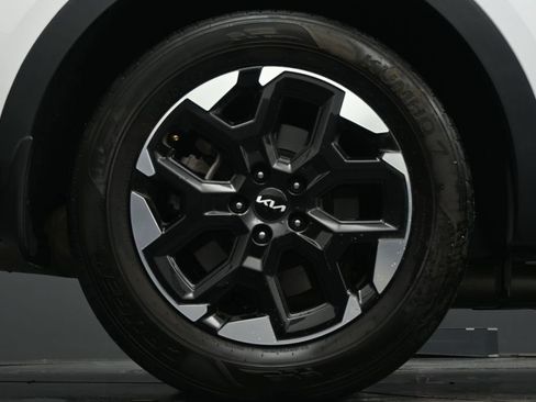 Used 2024 Kia Sorento S FWD image 12