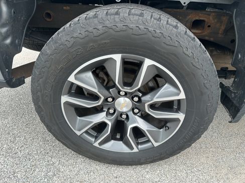 Certified 2023 Chevrolet Silverado 1500 LT AWD/4WD image 14