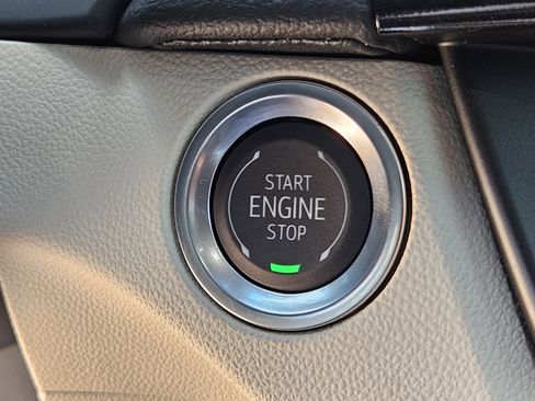 New 2025 Cadillac CT4 Premium Luxury image 29