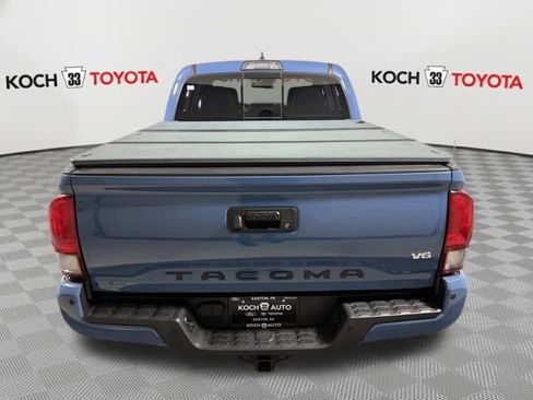 Used 2019 Toyota Tacoma TRD Sport image 7