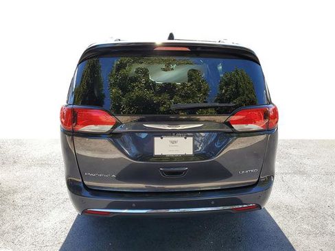 Used 2020 Chrysler Pacifica Limited w/ Tire & Wheel Group image 23