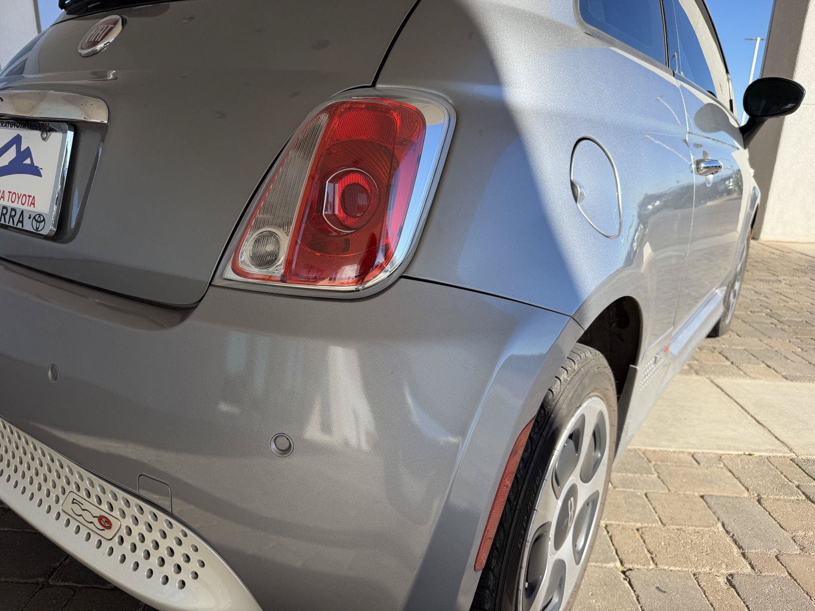 Used 2016 FIAT 500 e FWD image 12