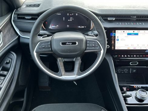 New 2026 Jeep Grand Cherokee 4WD image 14