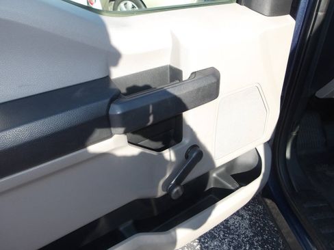 Used 2015 Ford F150 XL w/ Trailer Tow Package RWD image 7