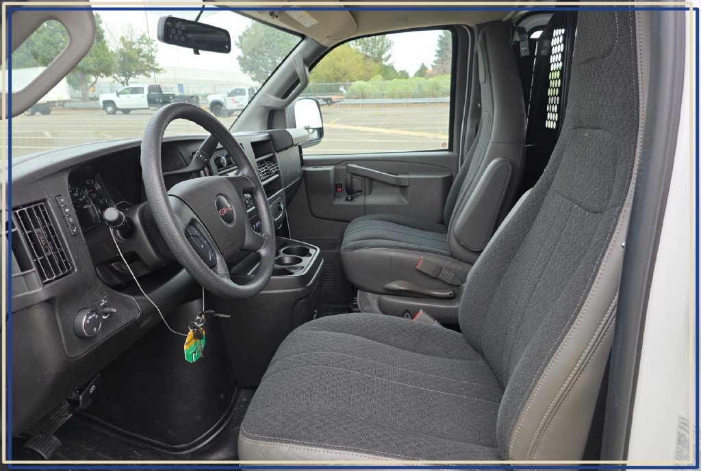 Used 2025 GMC Savana 2500 w/ Driver Convenience Package RWD image 2