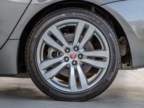 Used 2017 Jaguar XJ L Portfolio image 15