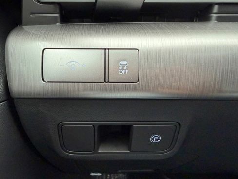 Used 2024 Hyundai Kona SEL image 17