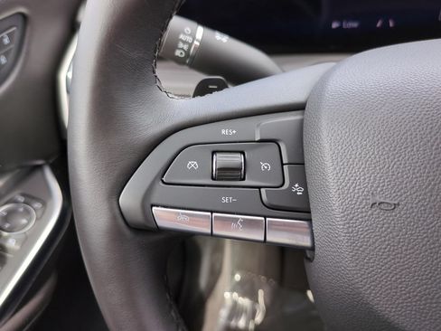 Used 2025 Cadillac XT4 Premium Luxury FWD image 20