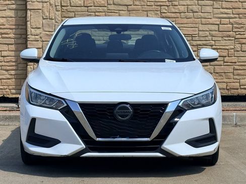 Used 2021 Nissan Sentra SV FWD image 2