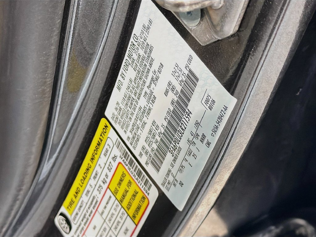 Used 2020 Ford Fusion SE FWD image 32