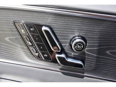 New 2026 Cadillac Lyriq Premium Luxury image 21