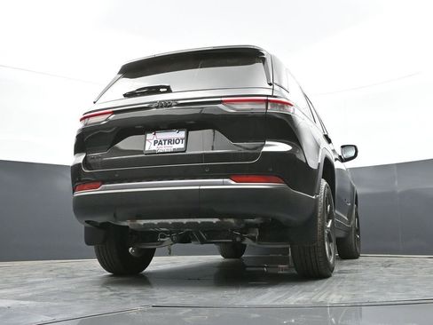 New 2026 Jeep Grand Cherokee Altitude AWD/4WD image 41