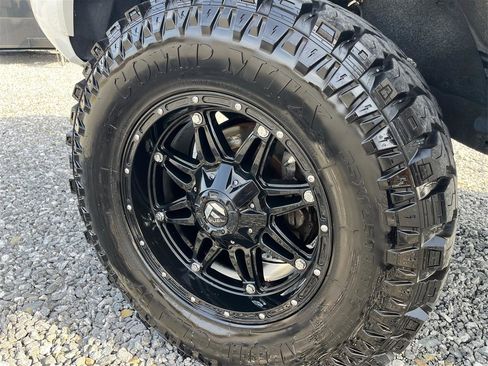 Used 2016 Toyota Tacoma TRD Sport w/ Towing Package image 18