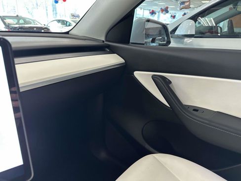 Used 2022 Tesla Model Y Performance image 25