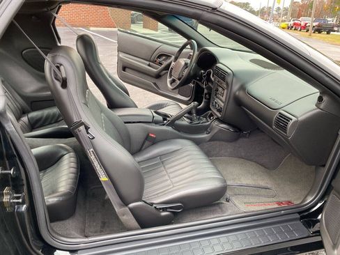 Used 2002 Chevrolet Camaro Z28 w/ SS Performance/Appearance Pkg RWD image 11
