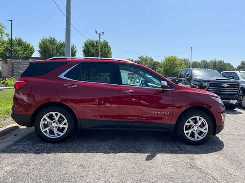 Used 2019 Chevrolet Equinox Premier AWD/4WD image 2