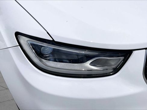 Used 2026 Chrysler Pacifica Limited FWD image 28