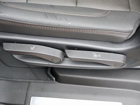 New 2025 Chevrolet Suburban High Country image 29