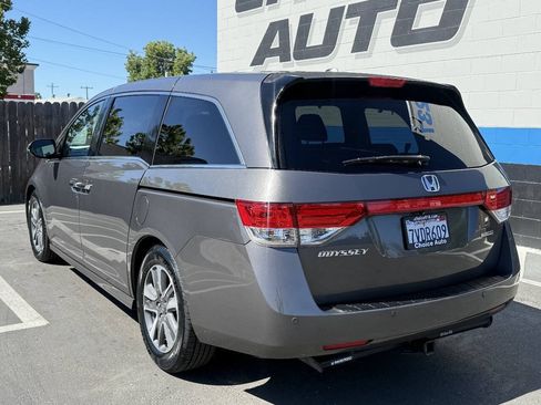Used 2016 Honda Odyssey Touring image 4