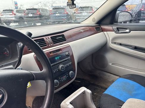Used 2008 Chevrolet Impala LT FWD image 13