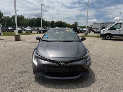 Used 2023 Toyota Corolla SE w/ SE Premium Package FWD image 3