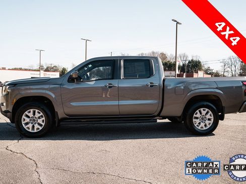 Used 2024 Nissan Frontier SV w/ Technology Package image 4