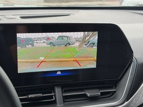 Used 2025 Chevrolet Trax ACTIV FWD image 11