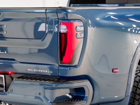 Used 2026 GMC Sierra 3500 Denali w/ Denali Reserve Package AWD/4WD image 31