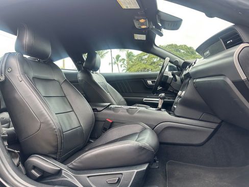 Used 2023 Ford Mustang Premium image 9