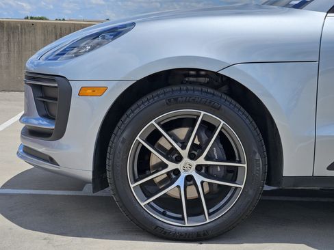 Certified 2026 Porsche Macan AWD/4WD image 13