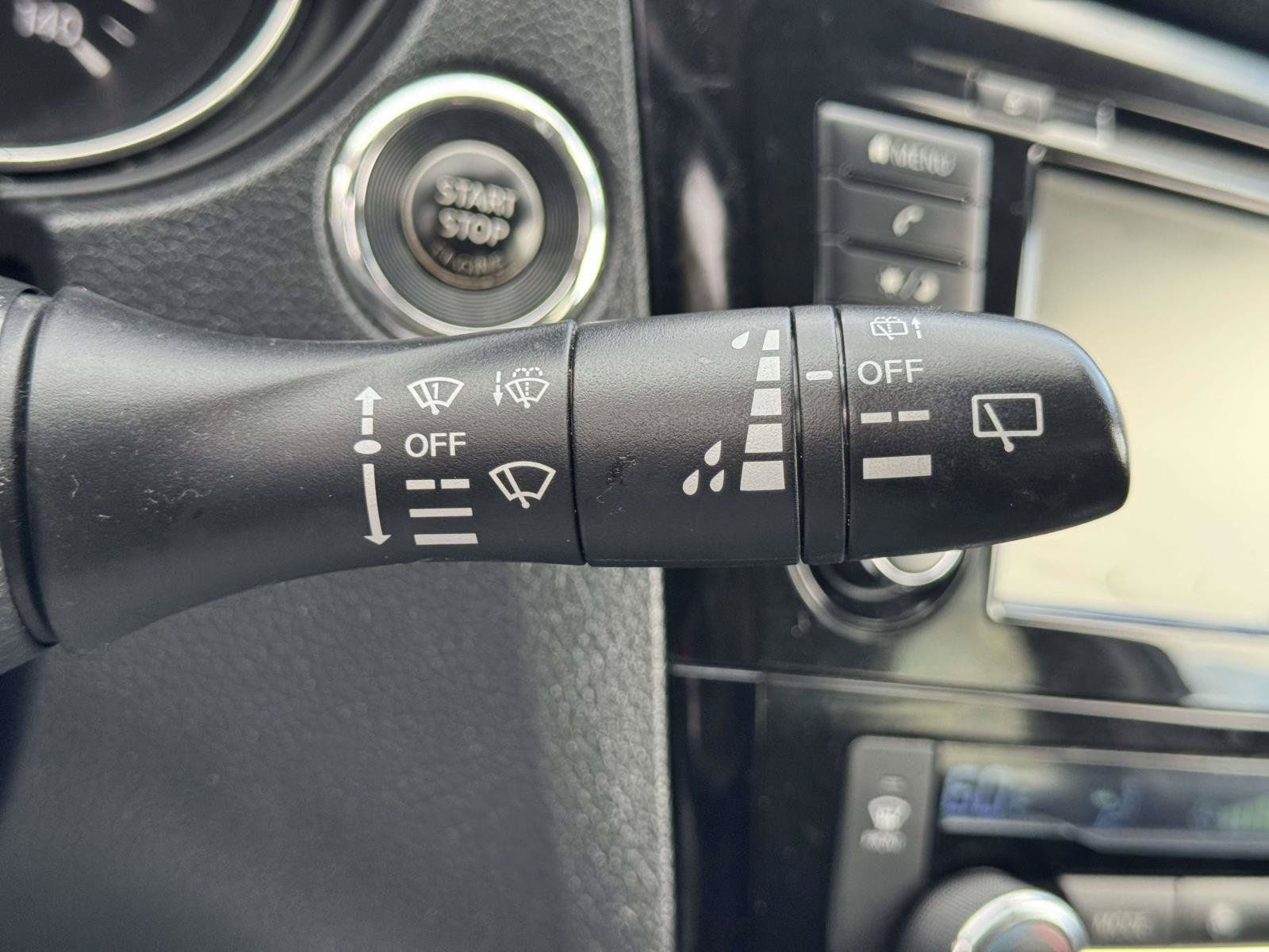 Used 2019 Nissan Rogue SV AWD/4WD image 21