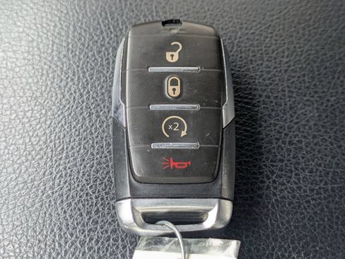 Used 2021 RAM 1500 Big Horn AWD/4WD image 32