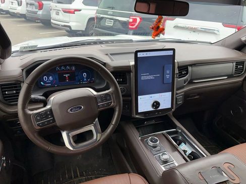 Used 2024 Ford Expedition Max King Ranch AWD/4WD image 3