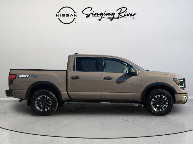 Used 2024 Nissan Titan PRO-4X w/ Pro-4x Convenience Package AWD/4WD image 8