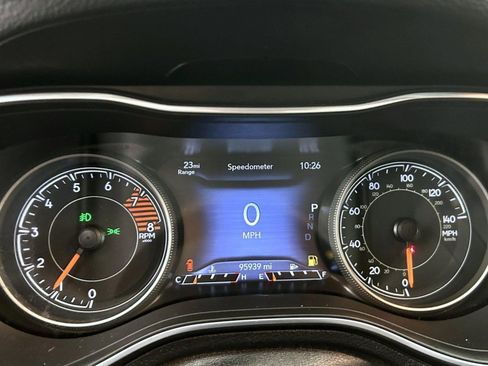 Used 2021 Jeep Cherokee Trailhawk image 14